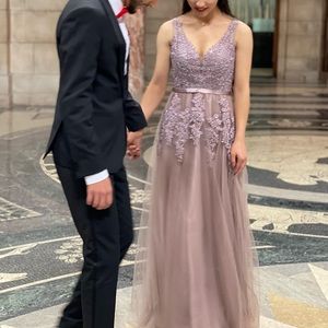 Dress by Cindy Collection U.S.A